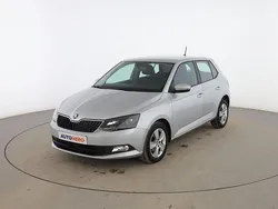 Gris Usado 2016 Skoda Fabia Ambition Berlina | 8999 € (Buen precio)