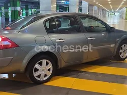 Verde Usado 2006 Renault Mégane II Dynamique Berlina | 2999 € (Precio justo)