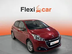 Rojo Usado 2017 Peugeot 208 Access Utilitario | 7390 € (Precio justo)