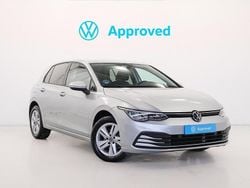 Gris plata Usado 2020 VW Golf VIII Life Berlina | 21.790 € (Precio justo)
