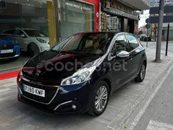 Negro Usado 2018 Peugeot 208 Allure Utilitario | 7500 € (Buen precio)