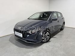 Gris / plata Usado 2024 Hyundai i20 Berlina | 18.500 € (Precio justo)