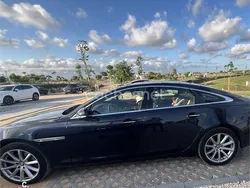Azul Usado 2013 Jaguar XJ Premium Luxury Berlina | 30.000 €