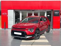 Granate Usado 2024 Kia Niro SUV | 28.900 € (Caro)