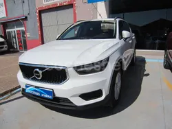 Blanco Usado 2021 Volvo XC40 Momentum SUV | 24.900 € (Caro)