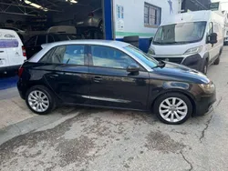 Negro Usado 2013 Audi A1 Attraction Utilitario | 10.500 € (Un poco caro)