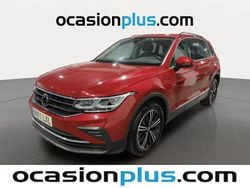 Rojo Usado 2022 VW Tiguan Life SUV | 29.082 € (Precio justo)
