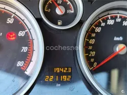 Rojo Usado 2007 Opel Astra GTC Sport Berlina | 2900 € (Buen precio)