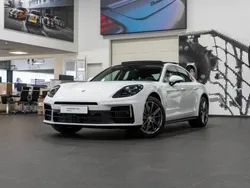 Porsche Panamera 4