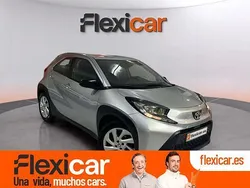 Gris / plata Usado 2024 Toyota Aygo Utilitario | 16.390 € (Caro)