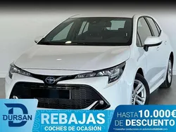 Blanco Usado 2023 Toyota Corolla Active Utilitario | 23.500 € (Precio justo)