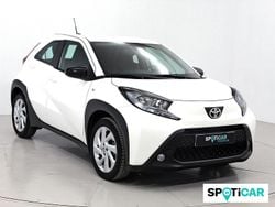 Blanco Usado 2024 Toyota Aygo Play Utilitario | 15.500 € (Un poco caro)