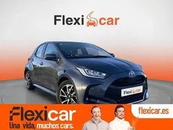 Gris Usado 2023 Toyota Yaris Hybrid Active Berlina | 21.390 € (Precio justo)