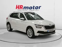 Blanco Nuevo 2024 Skoda Kamiq Sport SUV | 24.200 € (Precio justo)