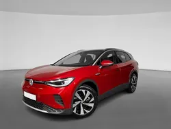 Rojo intenso metalizado con techo negro Usado 2024 VW ID.4 Pro SUV | 42.990 € (Caro)
