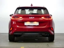 Rojo Usado 2024 Kia Ceed Utilitario | 17.200 € (Precio justo)