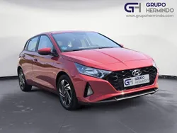 Rojo Usado 2022 Hyundai i20 Berlina | 14.850 € (Buen precio)