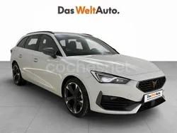 Blanco Usado 2024 Cupra Leon Familiar | 25.190 € (Buen precio)