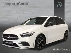 Digital white metallic paint Usado 2023 Mercedes B180 AMG line Monovolumen | 39.900 €