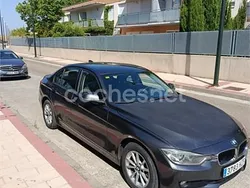 Gris / plata Usado 2014 BMW 318 Comfort Edition Berlina | 12.000 € (Precio justo)