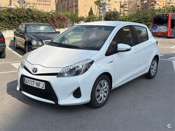 Blanco Usado 2012 Toyota Yaris Hybrid Active Berlina | 9500 € (Un poco caro)