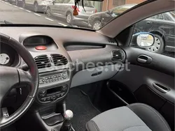 Azul Usado 2003 Peugeot 206 Descapotable | 3299 € (Precio justo)