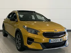 Amarillo Usado 2022 Kia XCeed 2 SUV | 26.100 € (Caro)