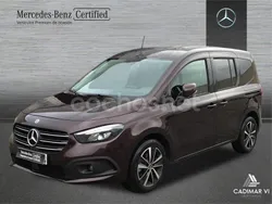 Rojo Usado 2024 Mercedes T180 Progressive Monovolumen | 34.900 € (Caro)