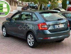 Gris / plata Usado 2014 Skoda Rapid Ambition Berlina | 9490 €