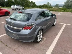 Gris / plata Usado 2006 Opel Astra GTC Cosmo Berlina | 4100 € (Un poco caro)