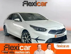Blanco Usado 2023 Kia Ceed Berlina | 18.690 € (Precio justo)