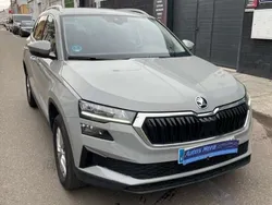 Gris Usado 2022 Skoda Karoq Ambition SUV | 19.900 € (Precio justo)