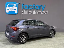 Gris / plata Usado 2022 VW Polo Life Berlina | 16.500 € (Precio justo)