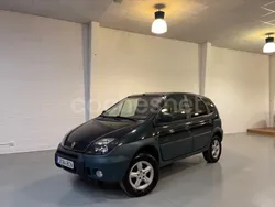 Verde Usado 2000 Renault Scénic Monovolumen | 2690 €