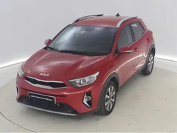 Rojo Usado 2024 Kia Stonic SUV | 20.995 € (Un poco caro)
