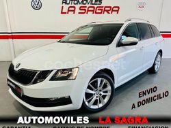 Blanco Usado 2019 Skoda Octavia Ambition Familiar | 16.990 € (Un poco caro)