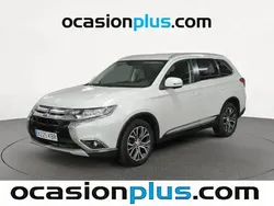 Blanco Usado 2017 Mitsubishi Outlander Motion SUV | 17.046 € (Precio justo)