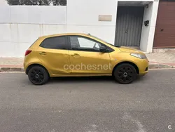 Amarillo Usado 2008 Mazda 2 Active Berlina | 3450 € (Buen precio)