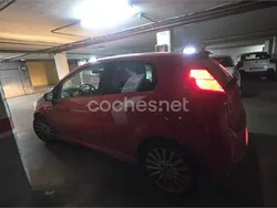Rojo Usado 2006 Fiat Grande Punto Sport Utilitario | 2700 € (Precio justo)