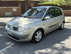 Beige Usado 2006 Renault Scénic II Authentique Monovolumen | 3500 € (Un poco caro)