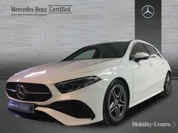 Blanco polar Usado 2024 Mercedes A180 AMG line | 33.900 € (Precio justo)