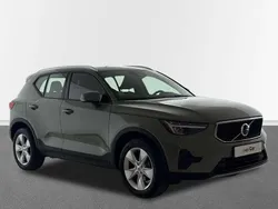 Verde Usado 2024 Volvo XC40 Core SUV | 33.900 € (Precio justo)