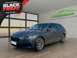 Gris / plata Usado 2022 Skoda Octavia Ambition Familiar | 16.900 € (Precio justo)