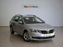 Gris Usado 2020 Skoda Octavia Ambition Familiar | 17.200 € (Un poco caro)