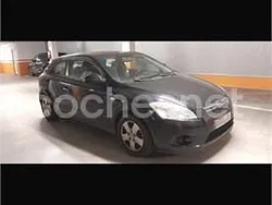 Negro Usado 2008 Kia ProCeed Utilitario | 3500 € (Precio justo)