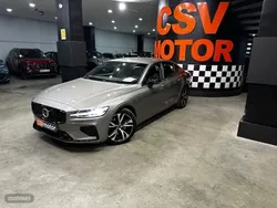 Gris / plata Usado 2021 Volvo S60 R-Design Berlina | 29.850 € (Precio justo)