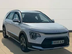 Blanco Usado 2023 Kia Niro SUV | 24.300 € (Un poco caro)