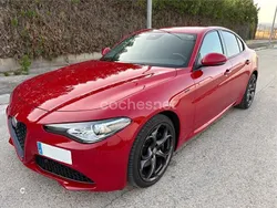 Rojo Usado 2021 Alfa Romeo Giulia Sprint Sprint Coupe | 32.500 €