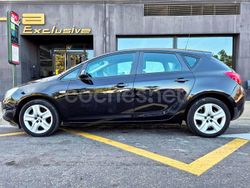 Negro Usado 2011 Opel Astra Essentia Berlina | 5999 € (Precio justo)