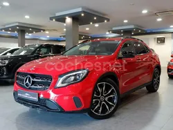 Rojo Usado 2019 Mercedes GLA180 SUV | 25.590 € (Precio justo)